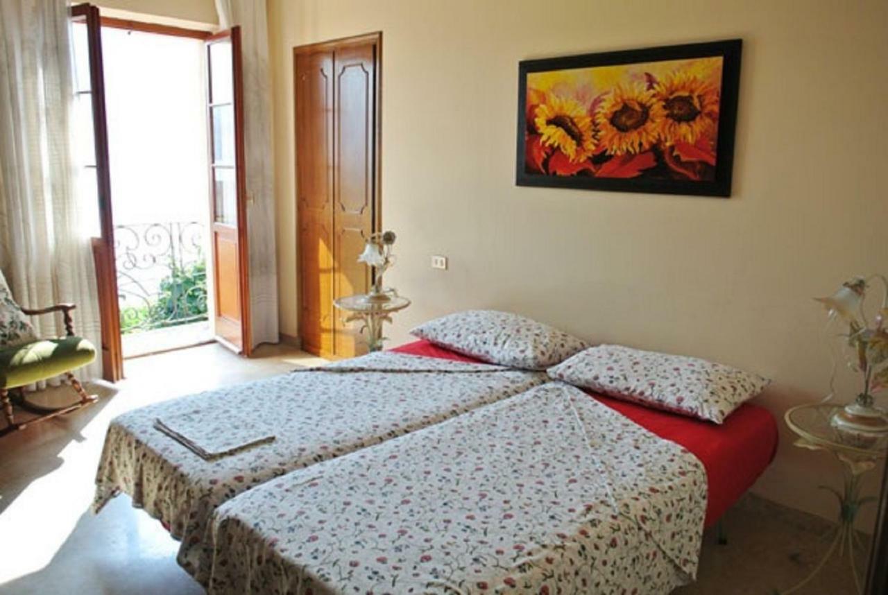 קנוביו Casa Farfalla מראה חיצוני תמונה
